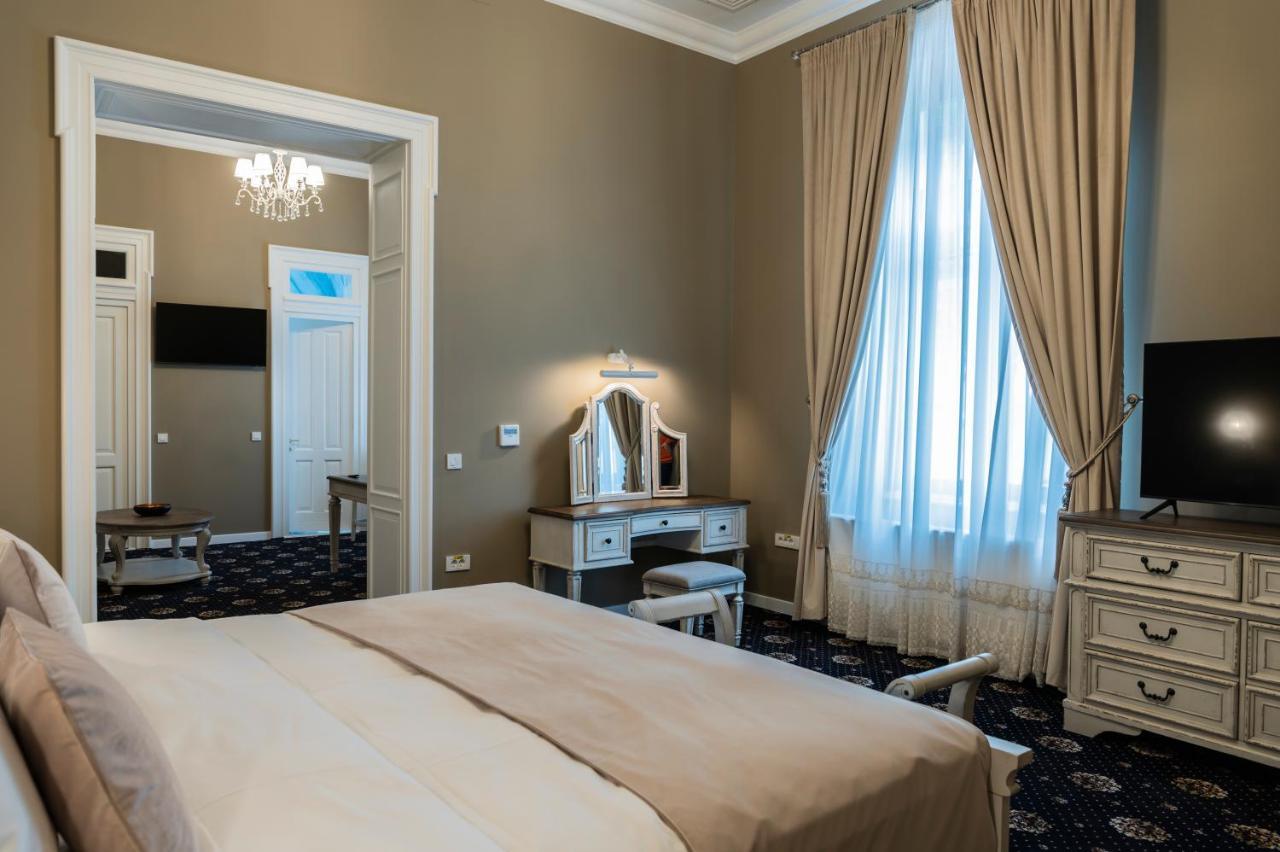 Sir Luxury Boutique Hotel Brăila Buitenkant foto
