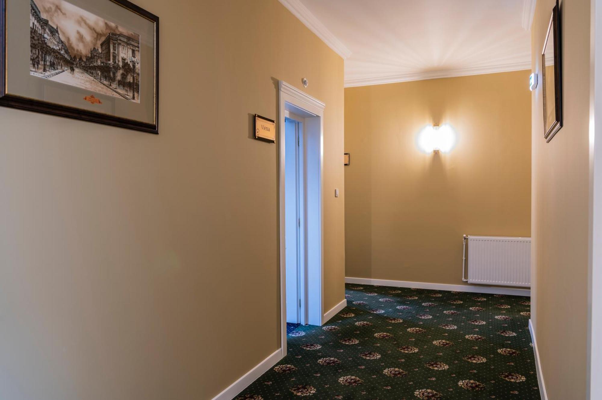 Sir Luxury Boutique Hotel Brăila Buitenkant foto