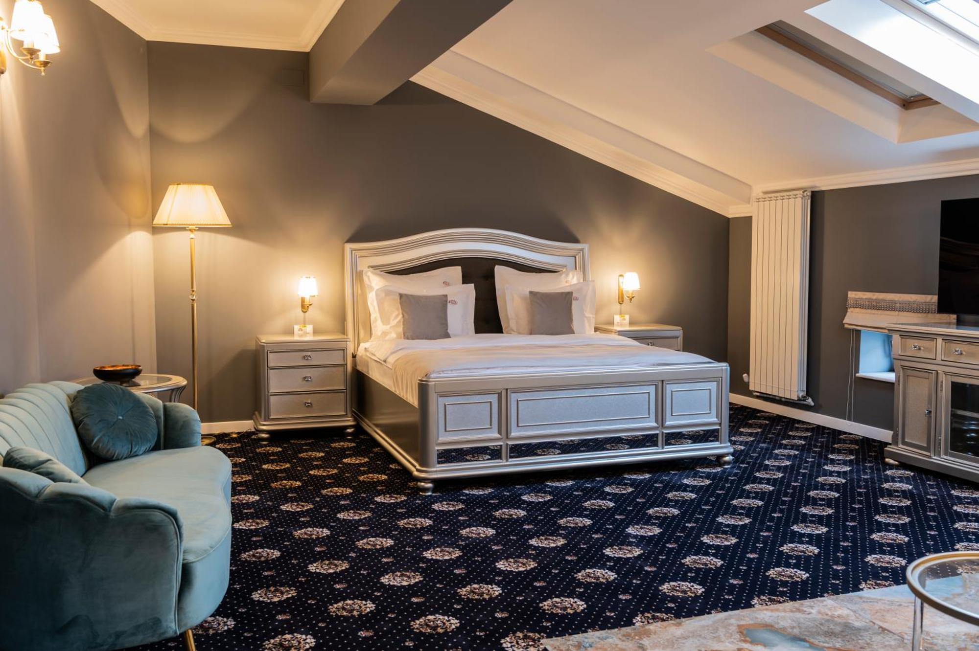 Sir Luxury Boutique Hotel Brăila Buitenkant foto
