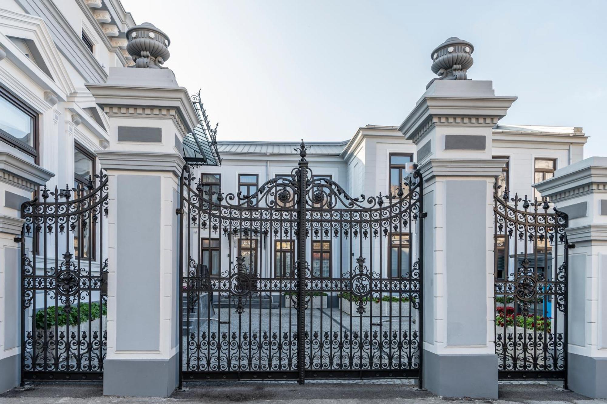 Sir Luxury Boutique Hotel Brăila Buitenkant foto