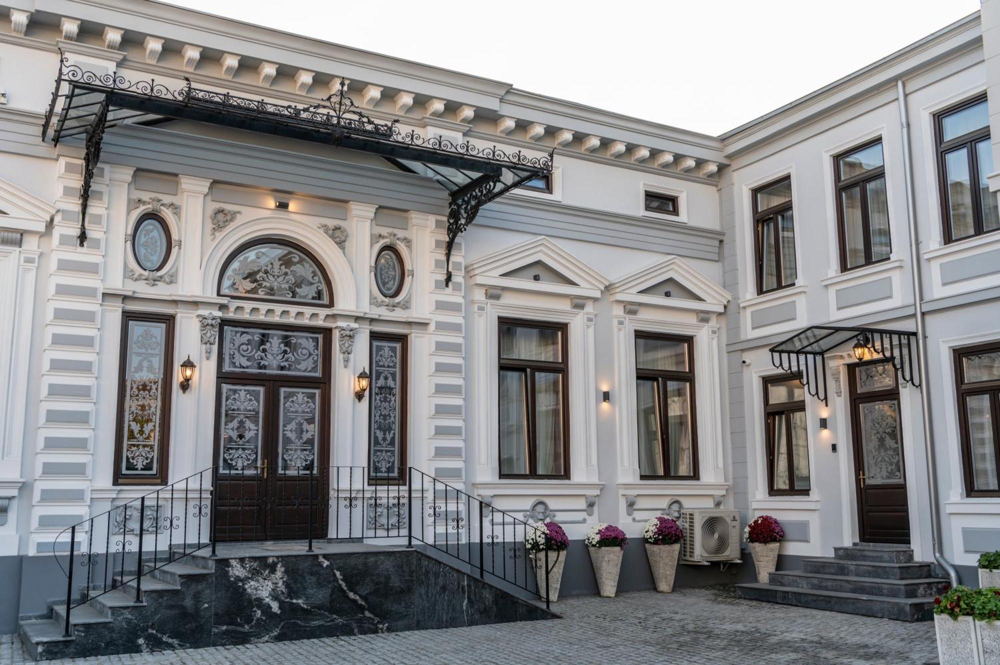 Sir Luxury Boutique Hotel Brăila Buitenkant foto