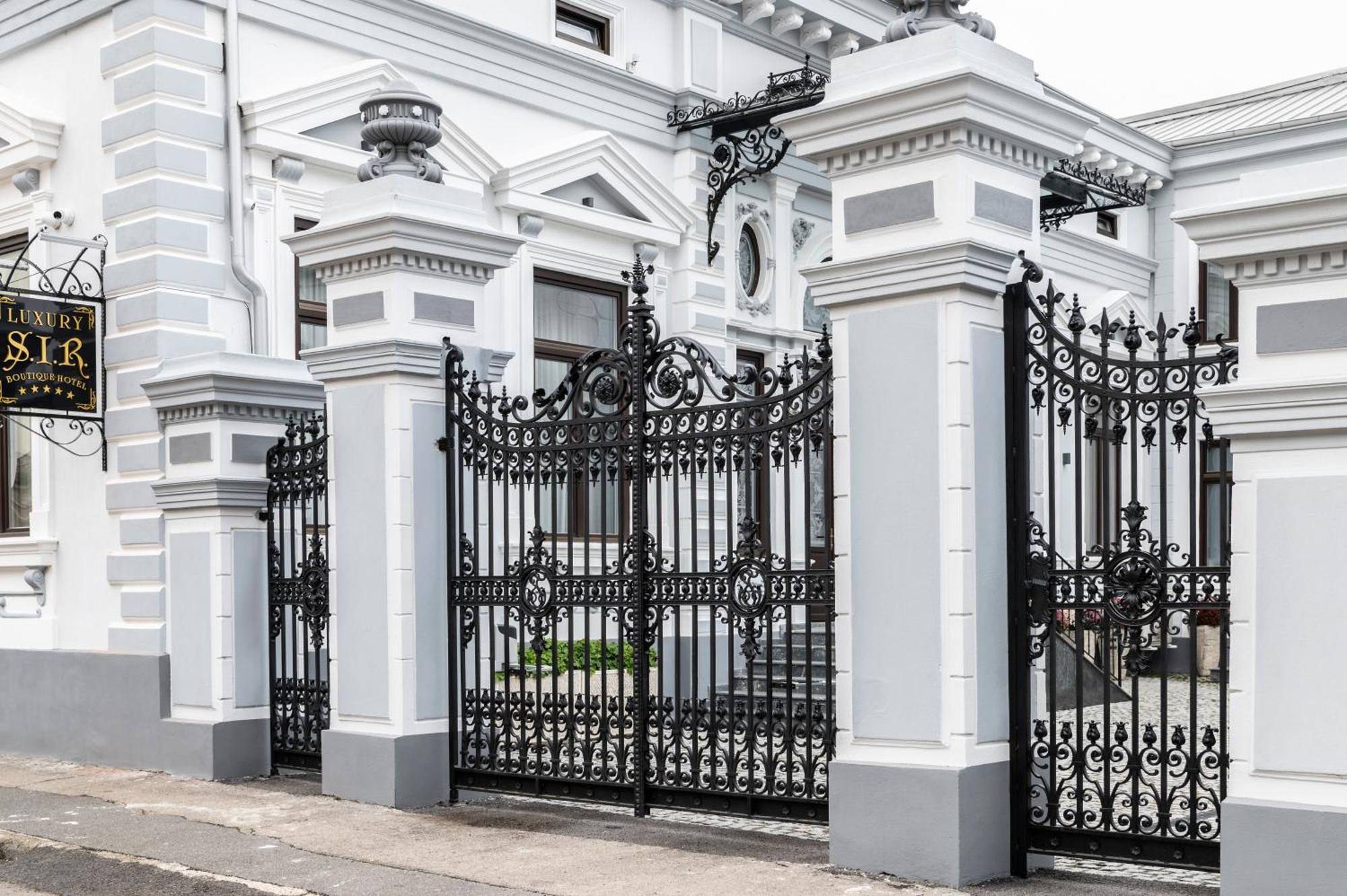 Sir Luxury Boutique Hotel Brăila Buitenkant foto