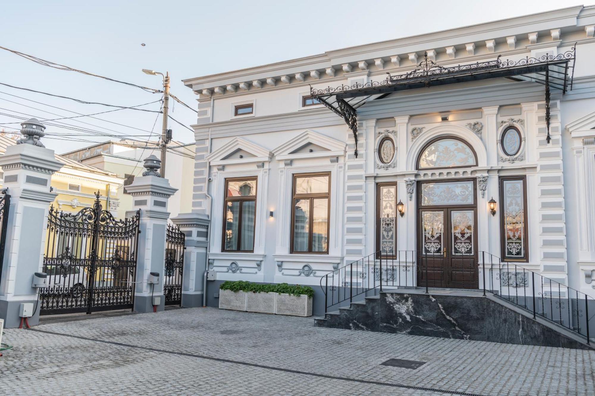 Sir Luxury Boutique Hotel Brăila Buitenkant foto